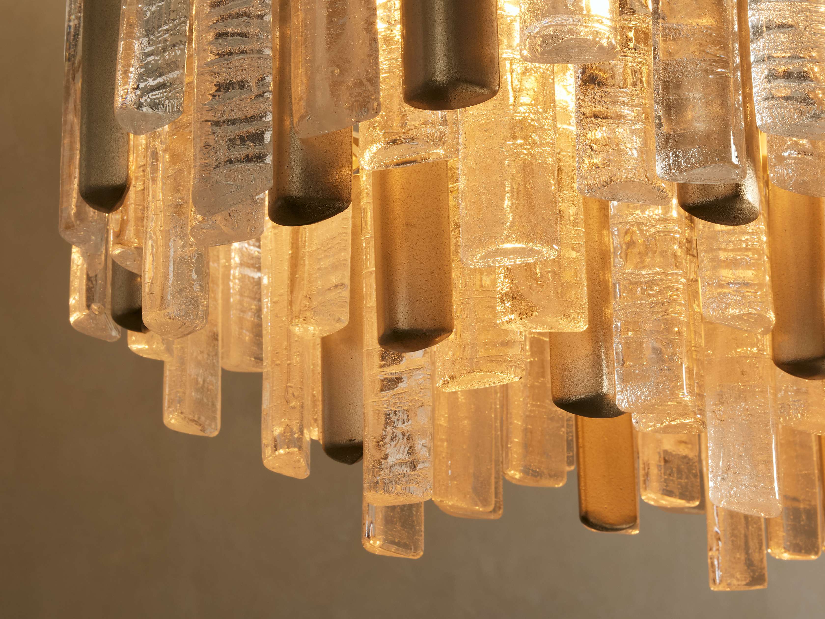 Neve Linear Chandelier