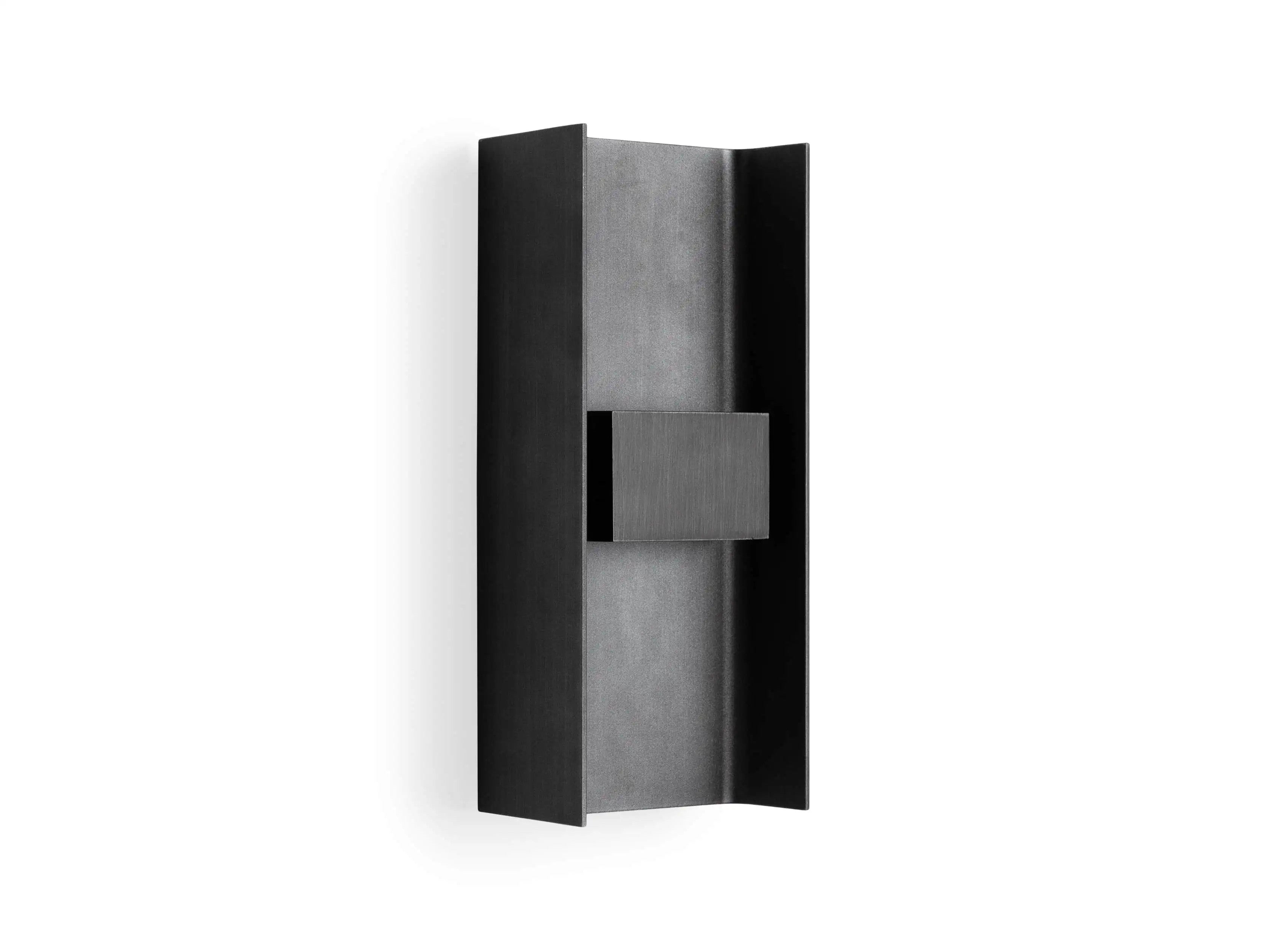Silas Outdoor Wall Sconce-Vancei