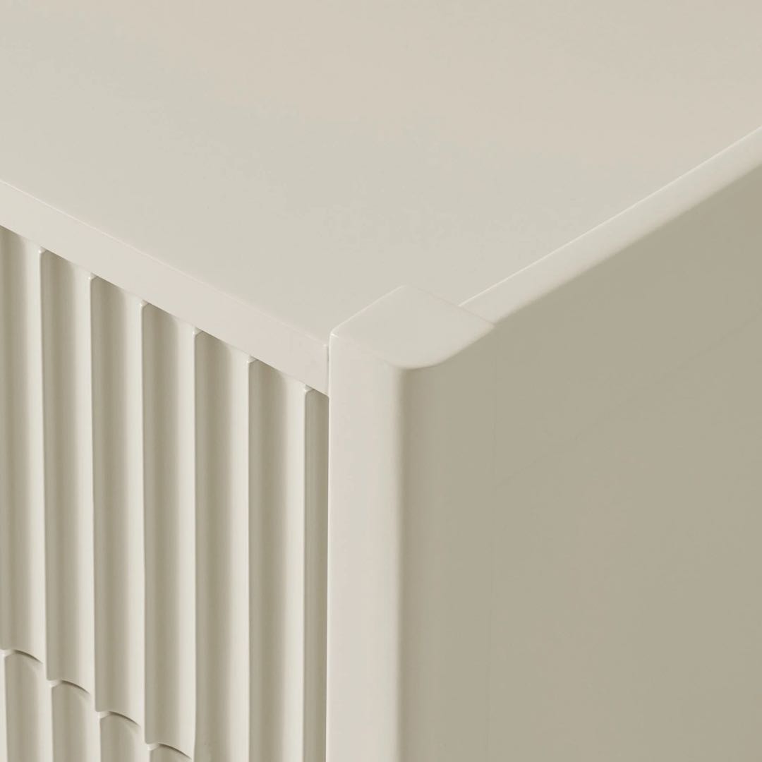 Hughes 3-Drawer Nightstand