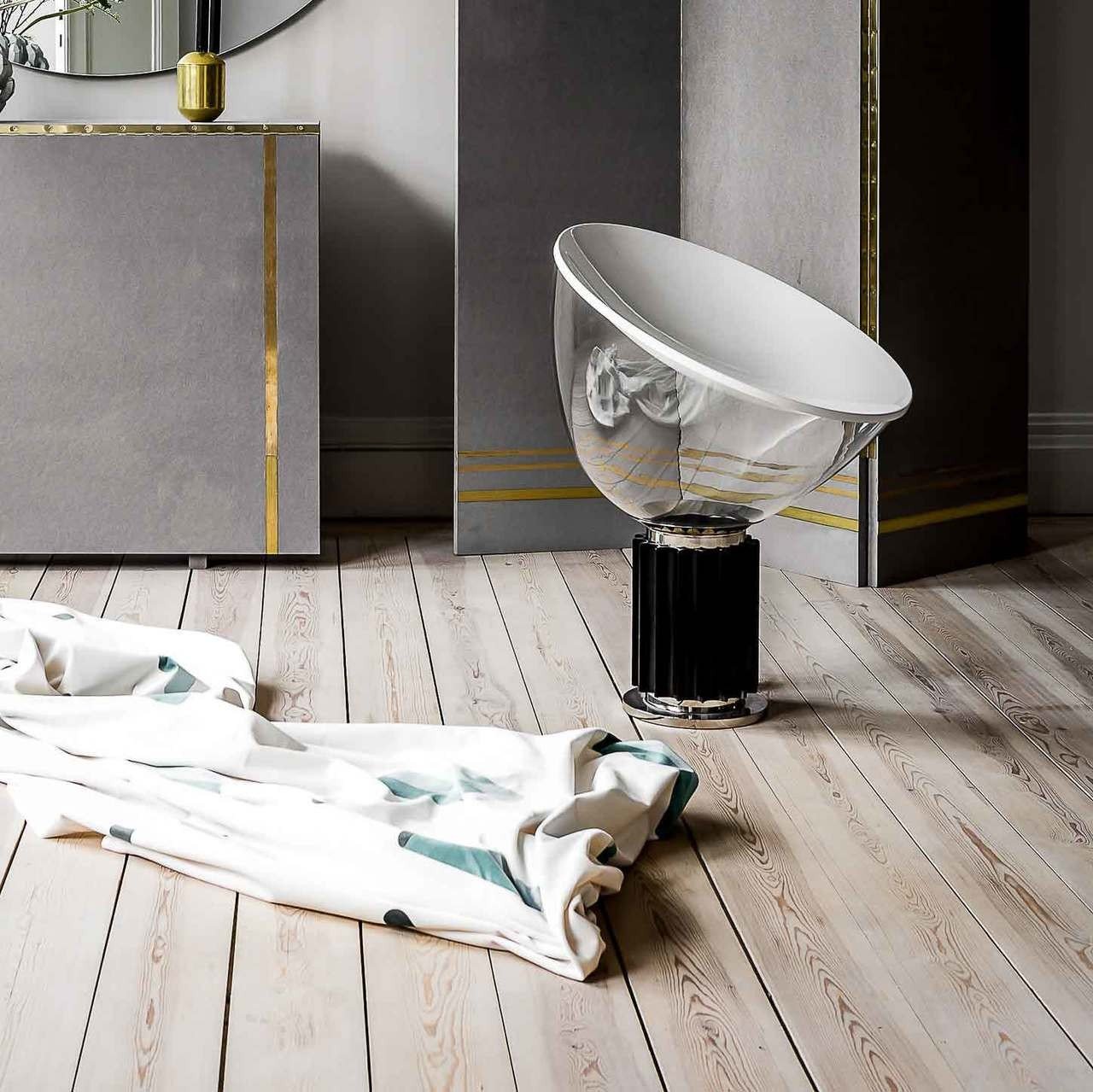 Taccia Bowl Shape Glass Table Lamp G2