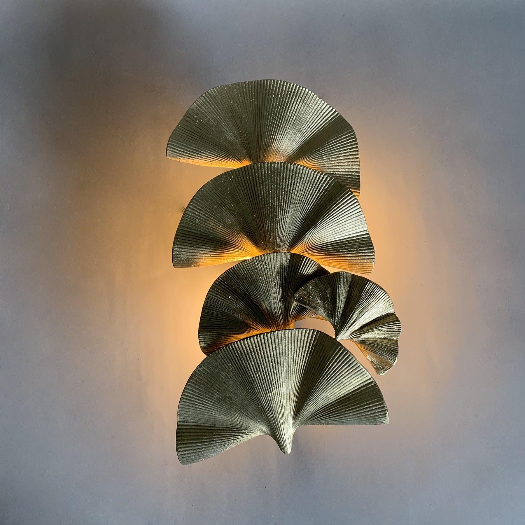 Modern Luxury Polished Brass Ginkgo Biloba 2-Light Wall Sconce Lamp For Hallway