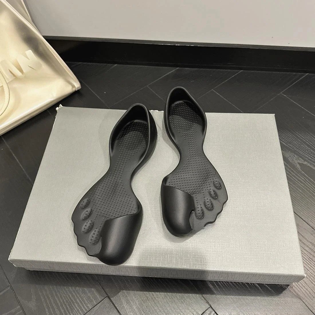 BUY 2 GET 5% OFF & FREE SHIPPING🚚🎁Zero Sneaker