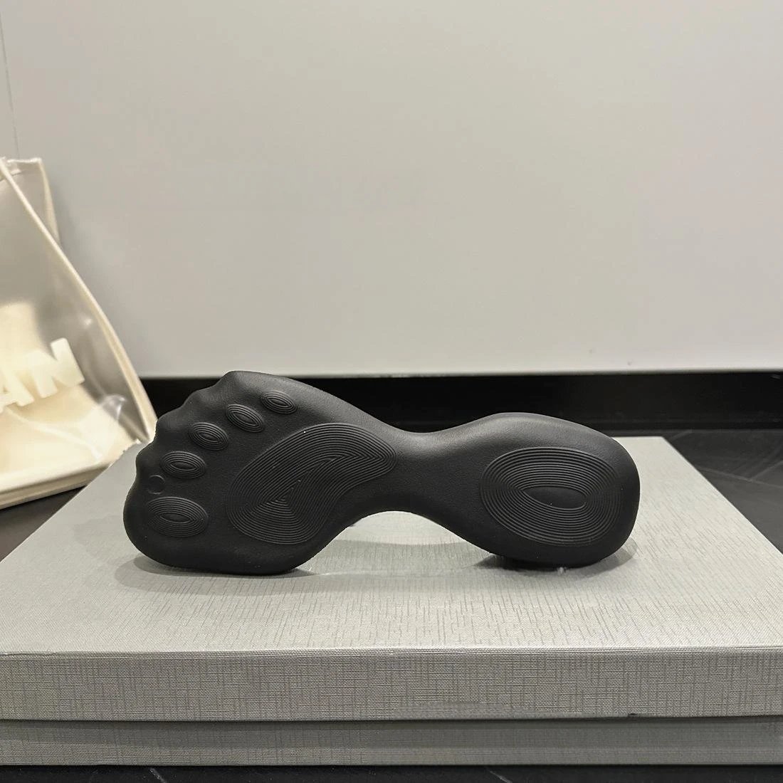 BUY 2 GET 5% OFF & FREE SHIPPING🚚🎁Zero Sneaker