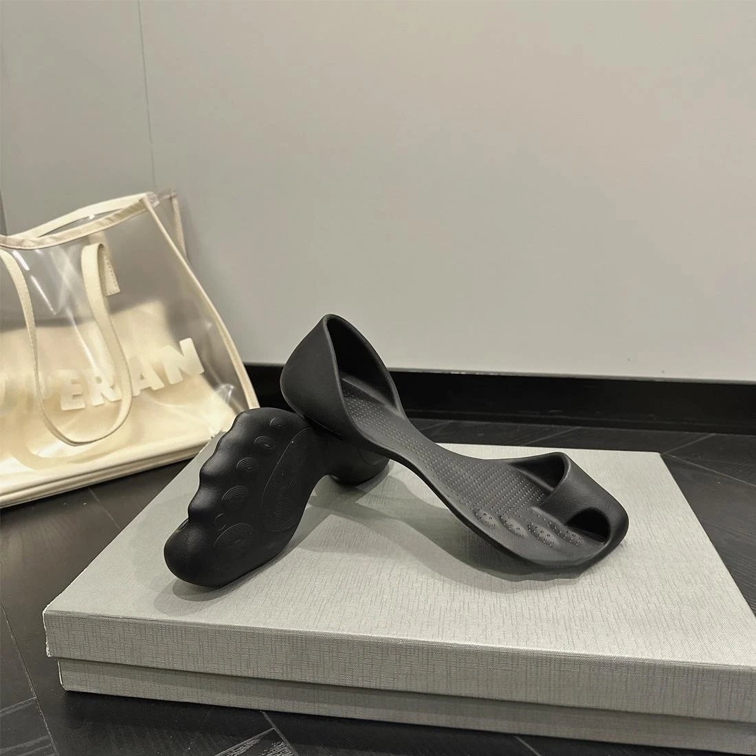 BUY 2 GET 5% OFF & FREE SHIPPING🚚🎁Zero Sneaker