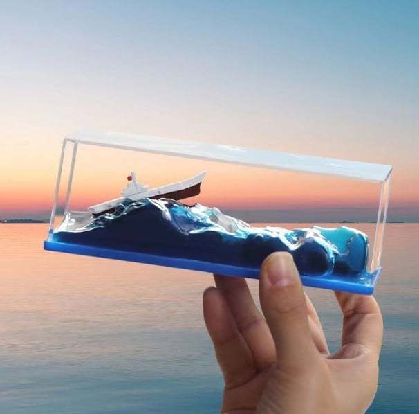 🔥Hot Sale 49% OFF-🚢Unsinkable Cruise Ship Ornament✈️Buy 2 Get Free Shipping