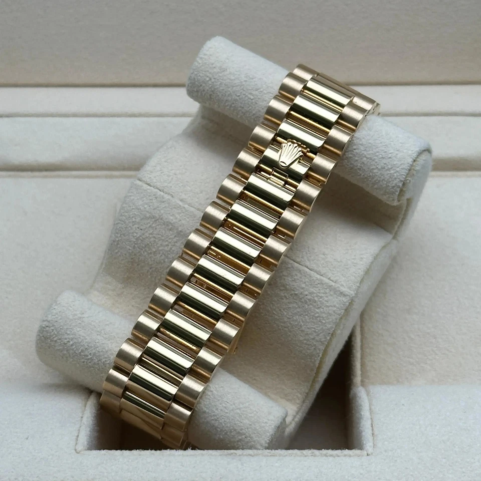 Rolex Day-Date President 40MM 228238 18K Gold Green Lacquer Dial Men Watch