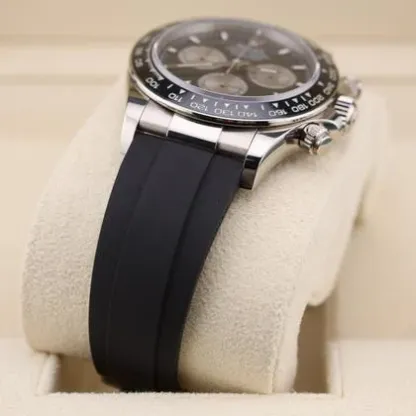 Rolex Cosmograph Daytona watch: 18 kt white gold 