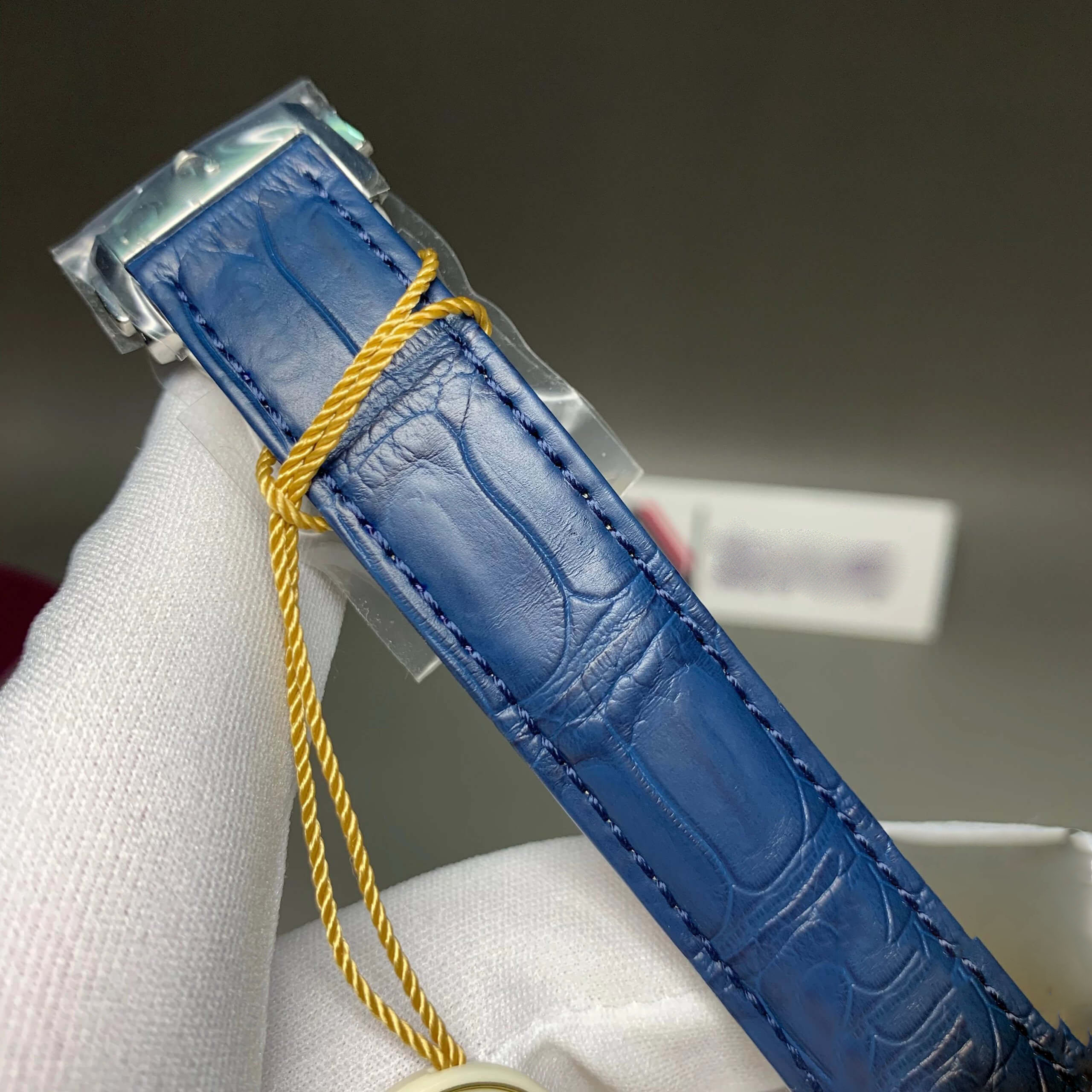 OMEGA DE VILLE 433.33.41.21.03.001 VS FACTORY BLUE STRAP