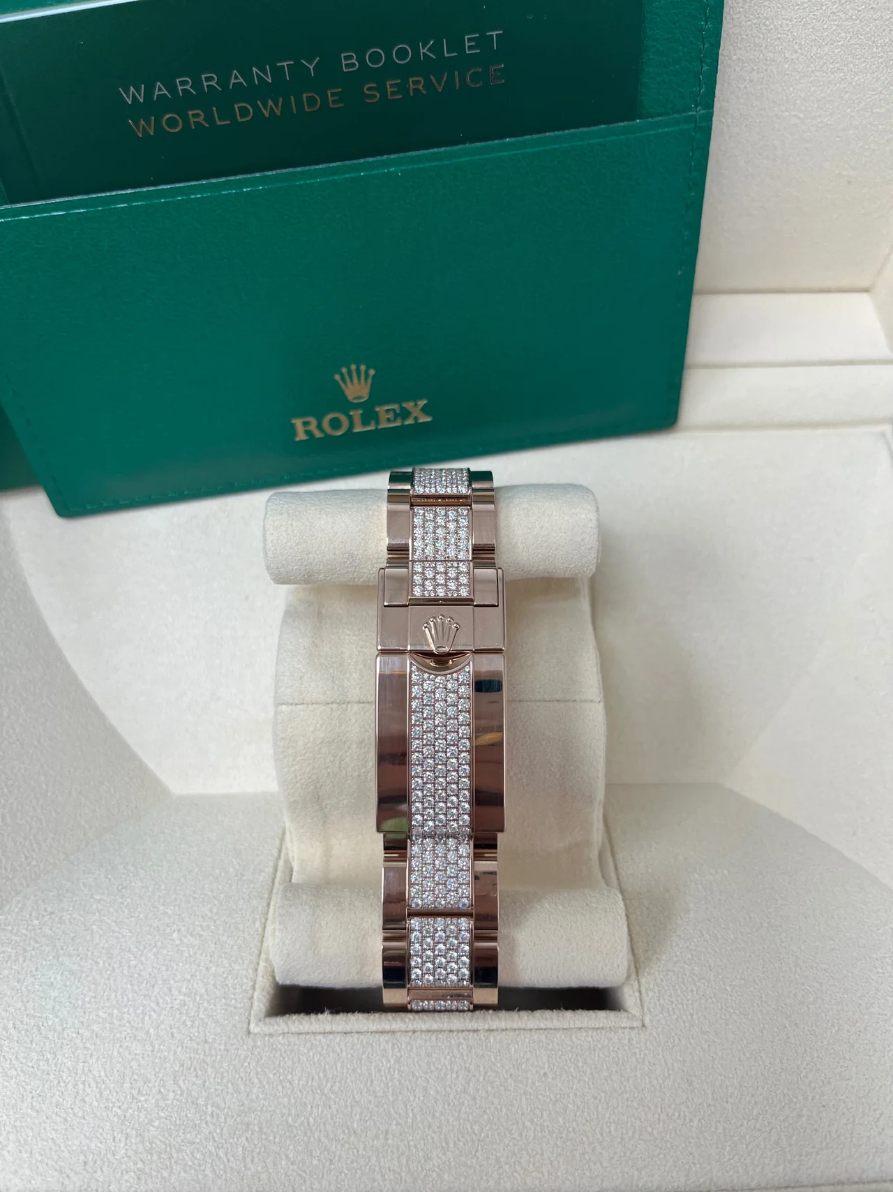 Rolex Cosmograph Everose Daytona Factory Diamond Rainbow Edition Ref