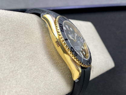 ROLEX YACHT MASTER M226658-0001 42MM OW FACTORY BLACK RUBBER STRAP