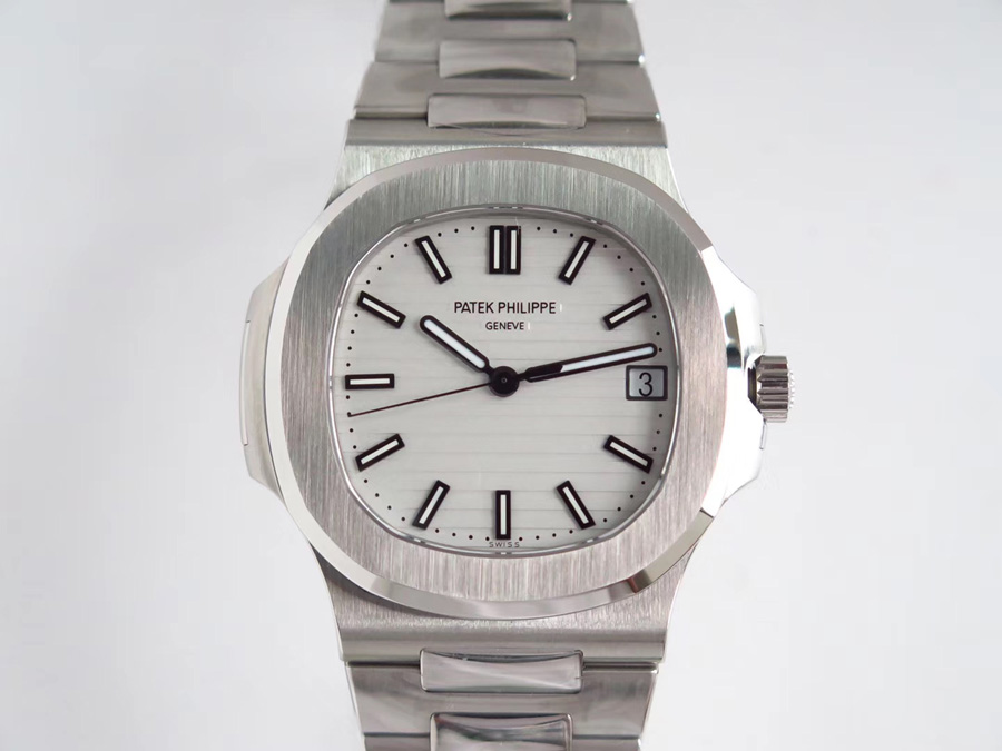 Patek Philippe Nautilus 5711/1A-011 White Dial