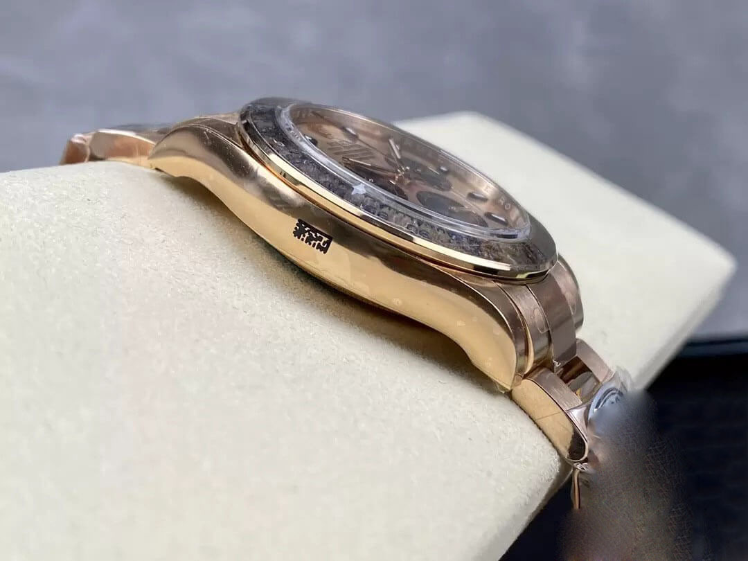 ROLEX COSMOGRAPH DAYTONA M116505-0009 CLEAN FACTORY GOLD STRAP