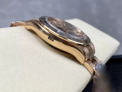 ROLEX COSMOGRAPH DAYTONA M116505-0009 CLEAN FACTORY GOLD STRAP