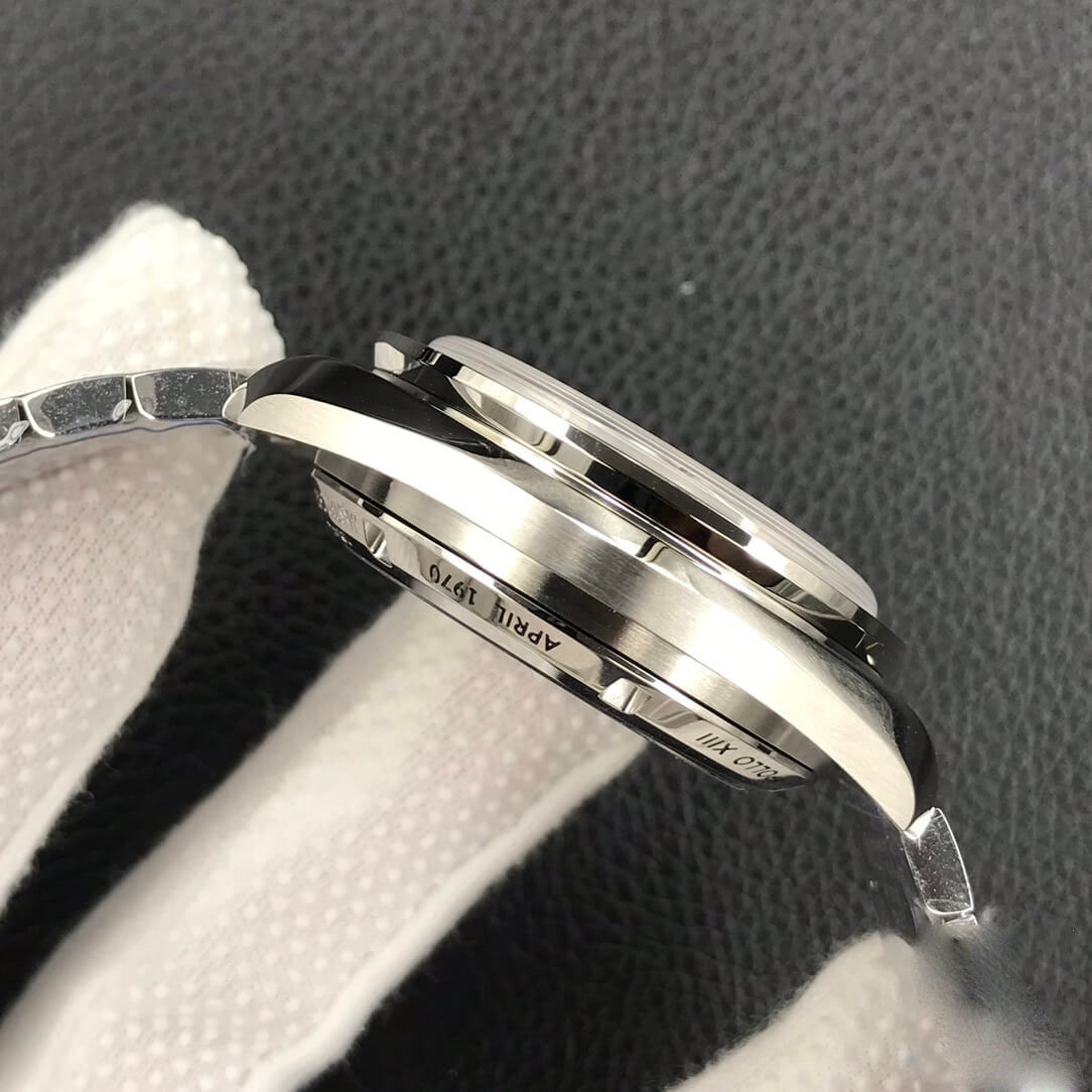 OMEGA SPEEDMASTER SNOOPY AWARD 310.32.42.50.02.001 OM FACTORY