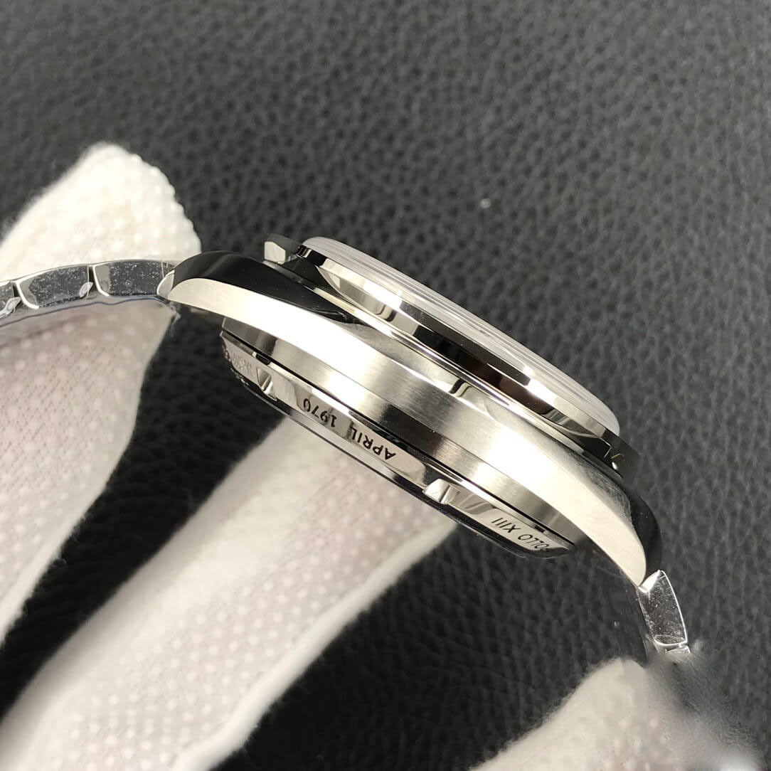 OMEGA SPEEDMASTER SNOOPY AWARD 310.32.42.50.02.001 OM FACTORY