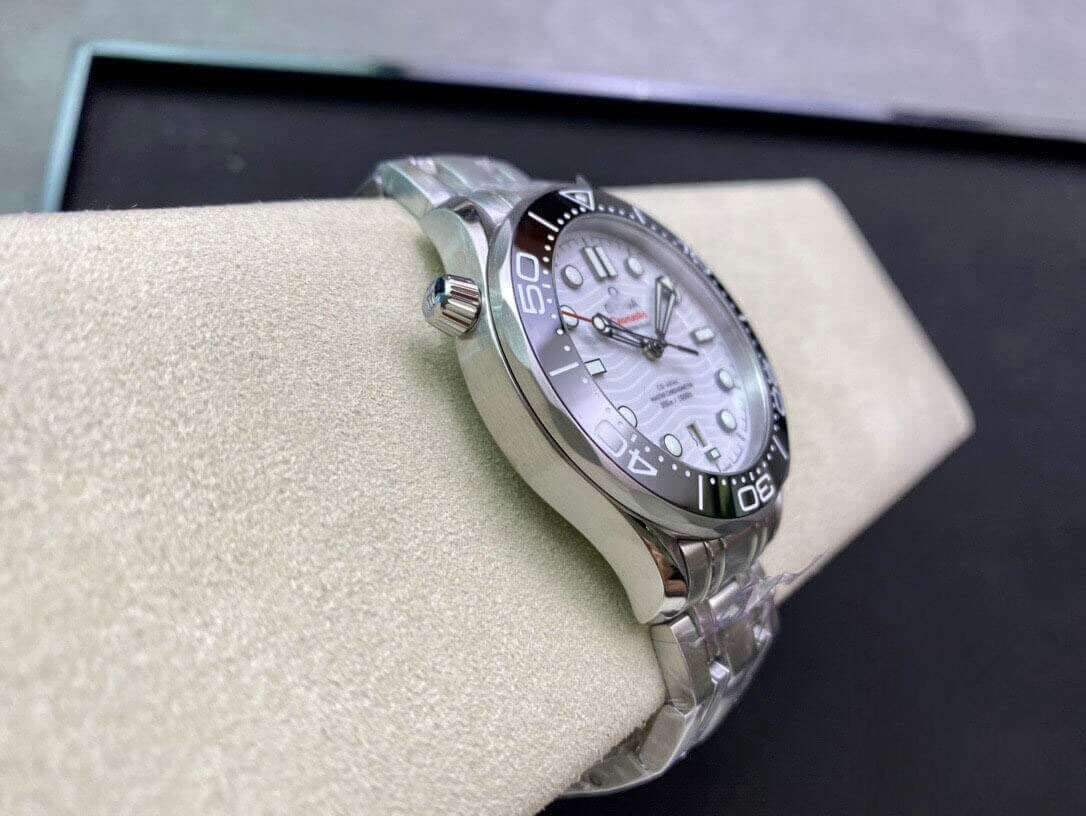 OMEGA SEAMASTER DIVER 300M 210.30.42.20.04.001 OR FACTORY BLACK BEZEL