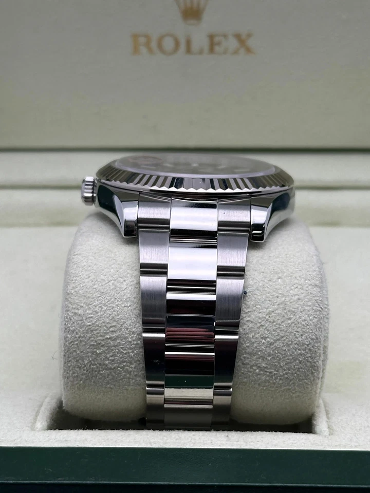 Rolex Datejust 126334 Silver Jubilee Bracelet with Silver Bezel