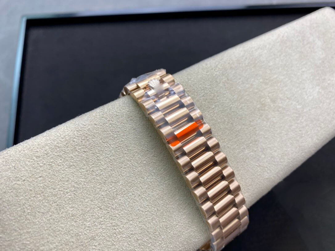 ROLEX DAY DATE 40MM EW FACTORY ROSE GOLD BLACK DIAL