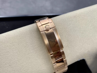 ROLEX COSMOGRAPH DAYTONA M116505-0016 CLEAN FACTORY GOLD BEZEL