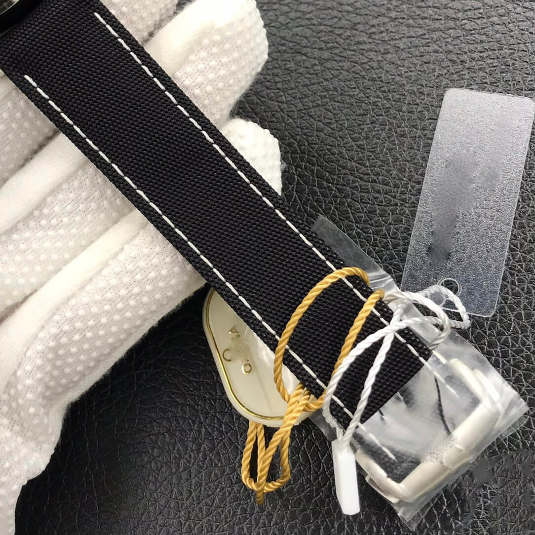 OMEGA SPEEDMASTER SNOOPY AWARD 311.32.42.30.04.003 OM FACTORY BLACK STRAP