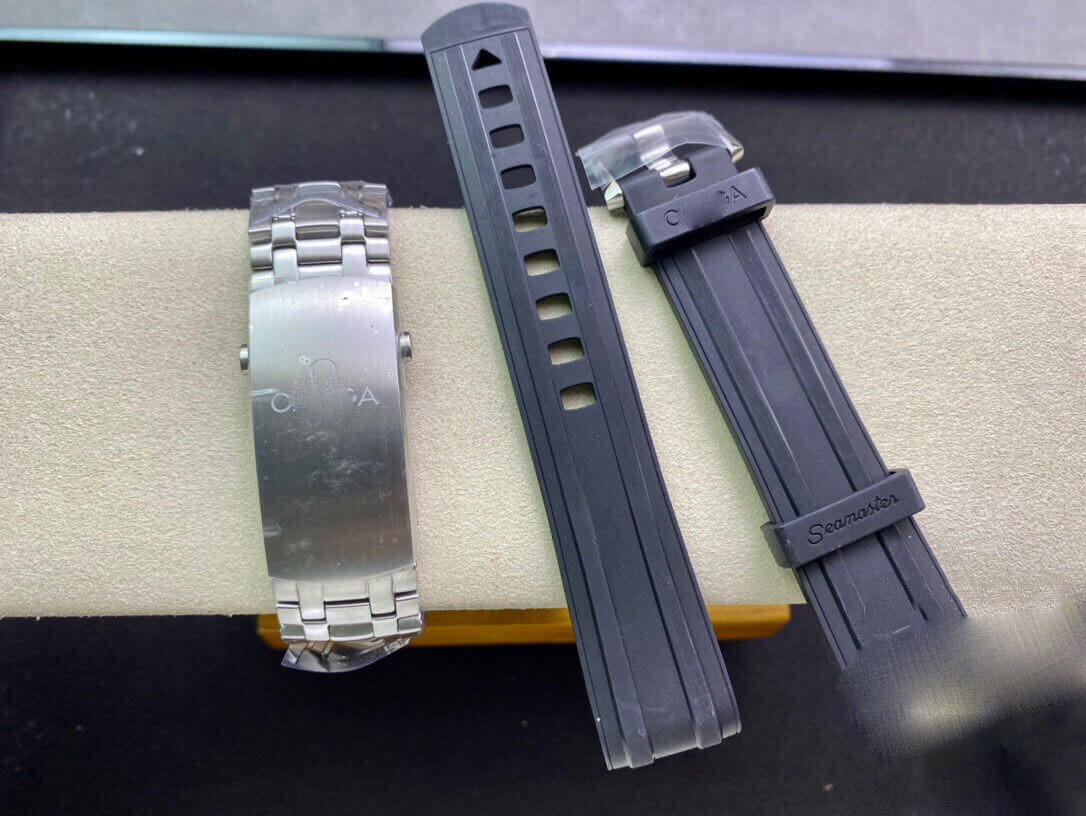 OMEGA SEAMASTER DIVER 300M 210.30.42.20.04.001 OR FACTORY BLACK BEZEL