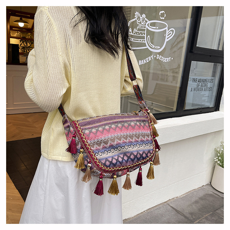 Bohemian style large capacity single-shoulder crossbody bag