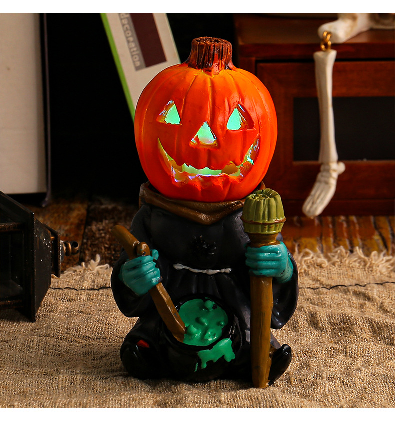 🎃Halloween Pumpkin Knight Glowing Pumpkin Head Desktop Ornament