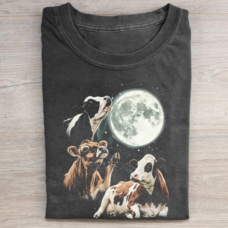 Cow Howling at Moon Vintage 90s T-shirt