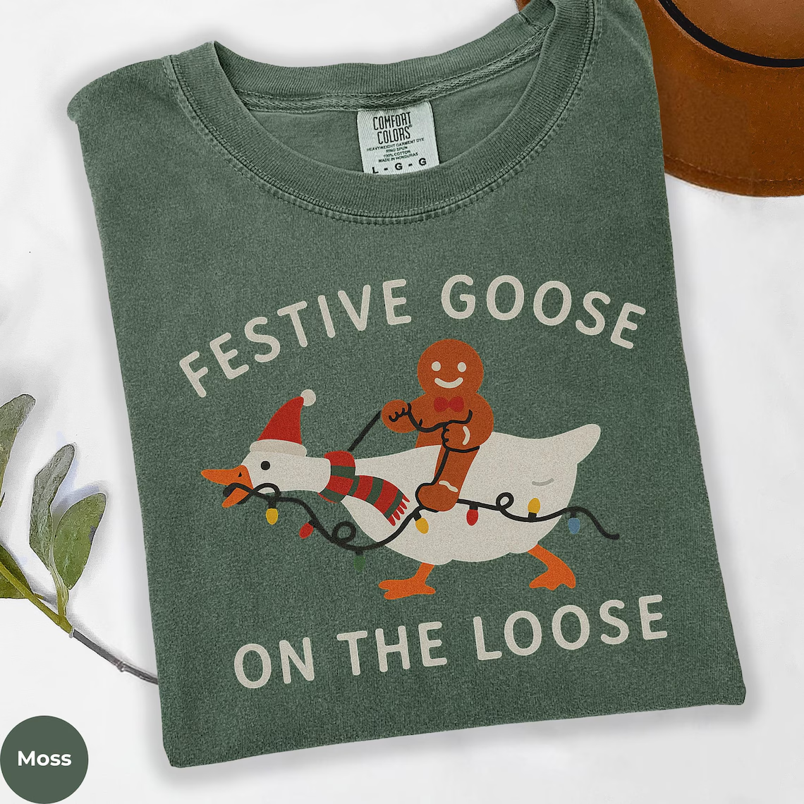 Festive Goose On The Loose Funny Christmas T-shirt