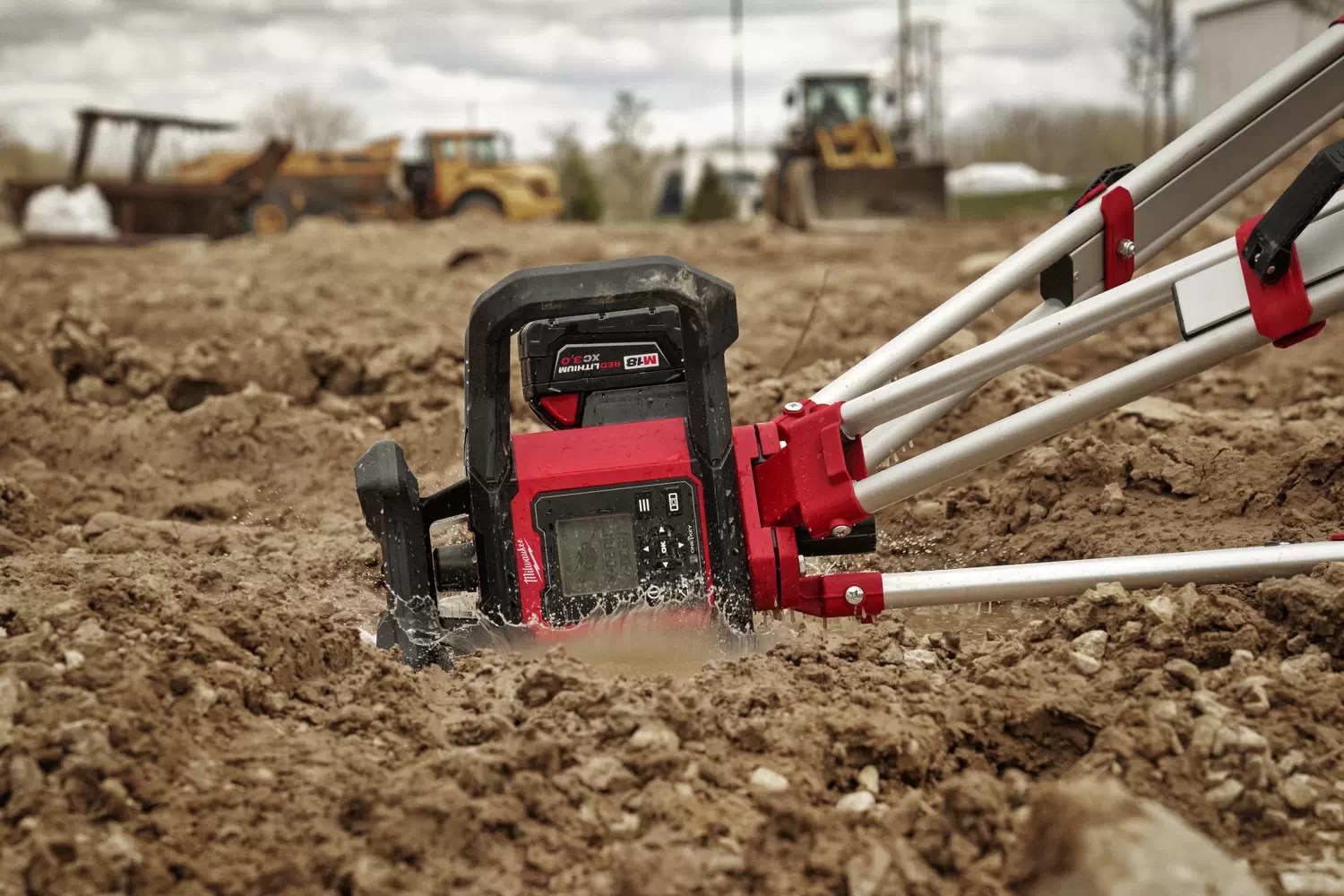 Milwaukee 3704-21 M18 Red Exterior Dual Slope Rotary Laser Level Kit w/  Receiver & Remote | Adam's Tarp & Tool Ltd