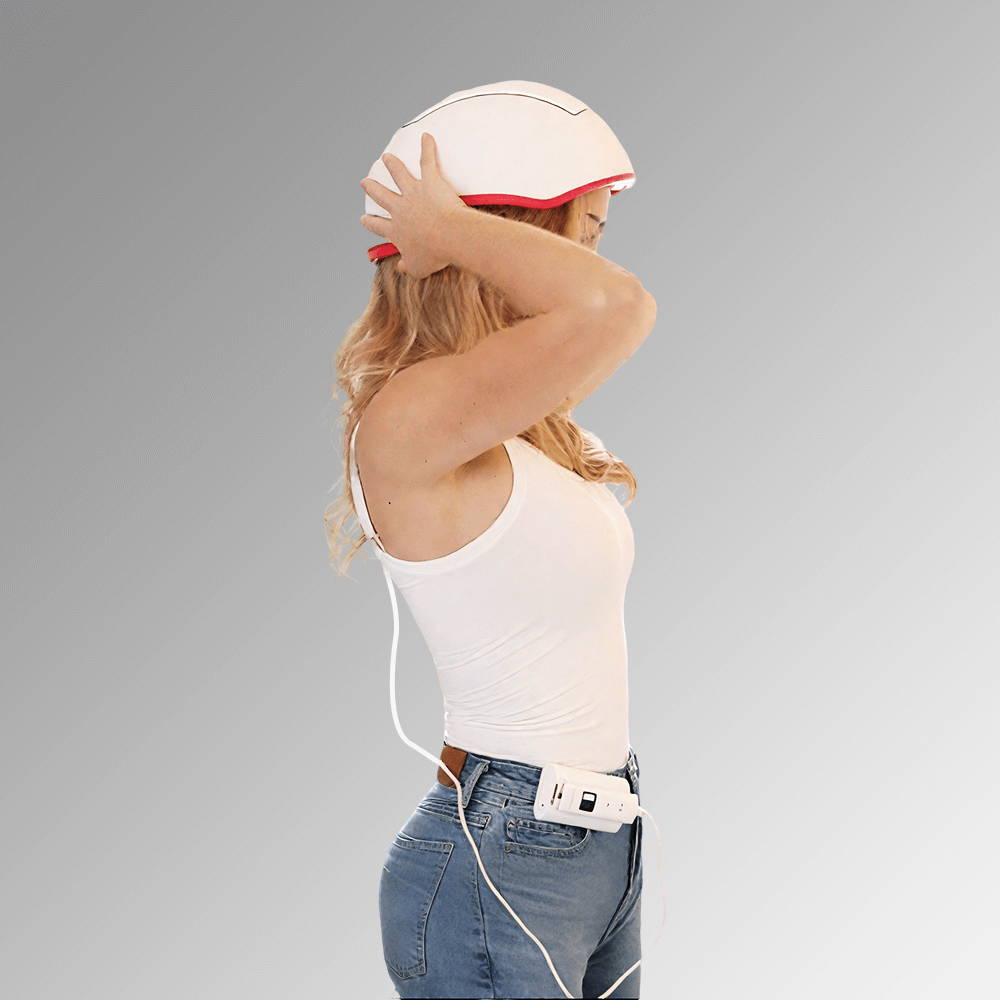 Laserov&aacute; helma na růst vlasů s extern&iacute; bateri&iacute;