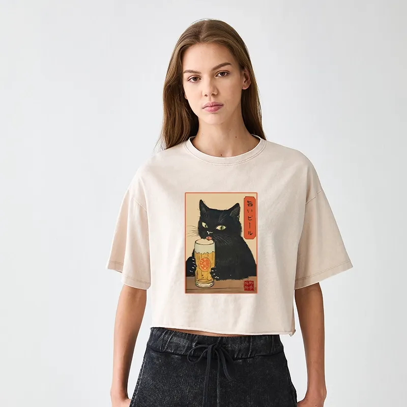 Cat Holding A Glass Of Beer Women's Washed Crop T-Shirt