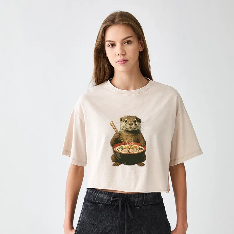 Japanese Otter Eating Ramen Women's Washed Crop T-Shirt