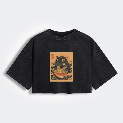 Moo Deng Eat Ramen Women's Washed Crop T-Shirt