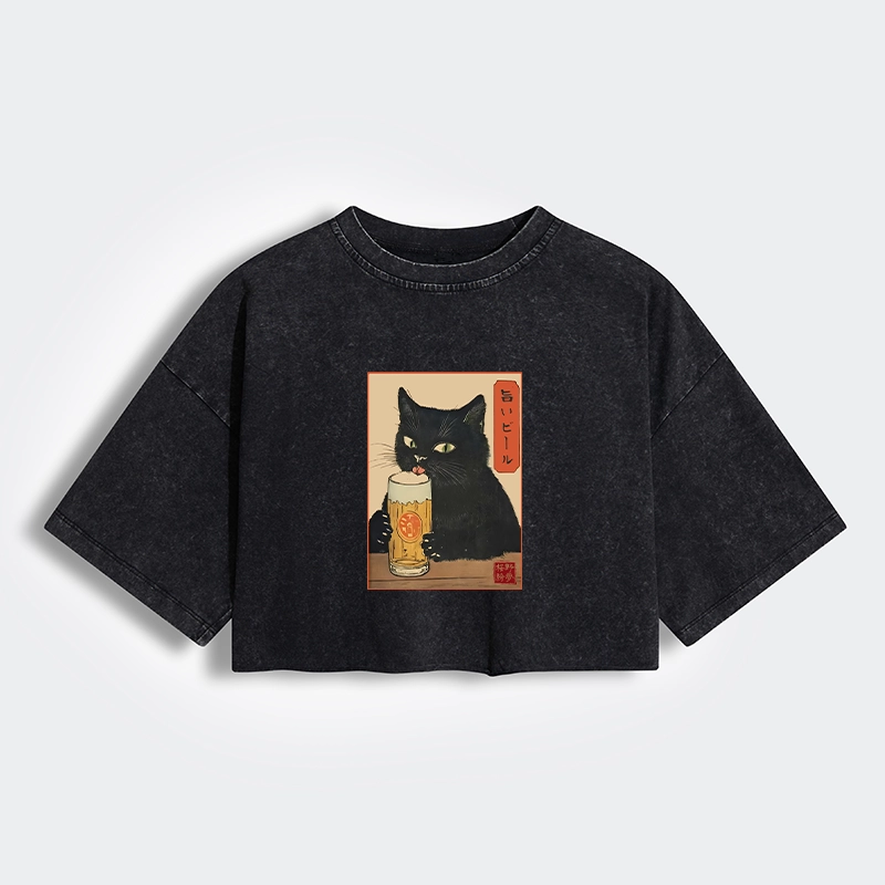 Cat Holding A Glass Of Beer Women's Washed Crop T-Shirt