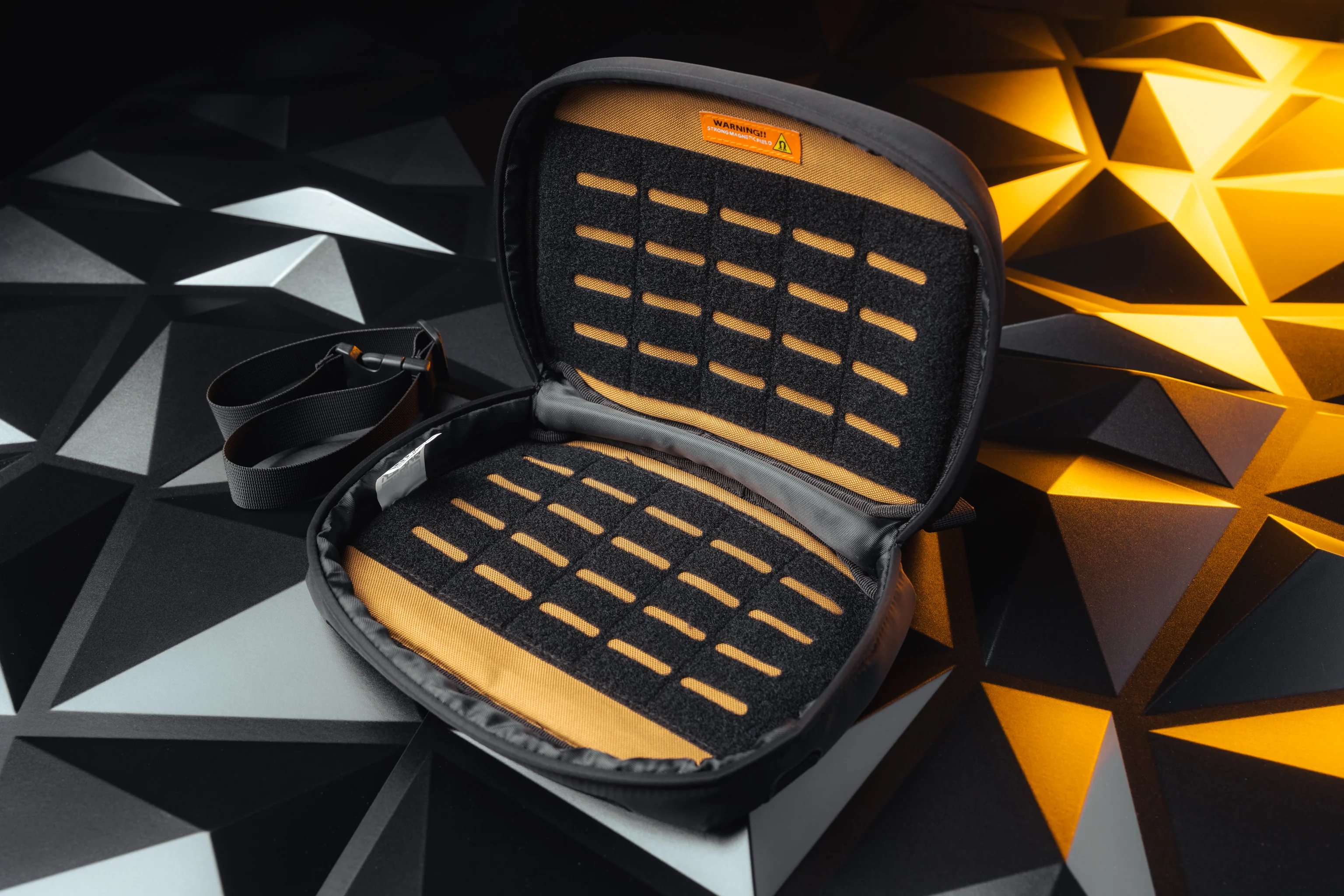 🎄Flash Sale 50% OFF 🔥Magnetic quick-release gun bag