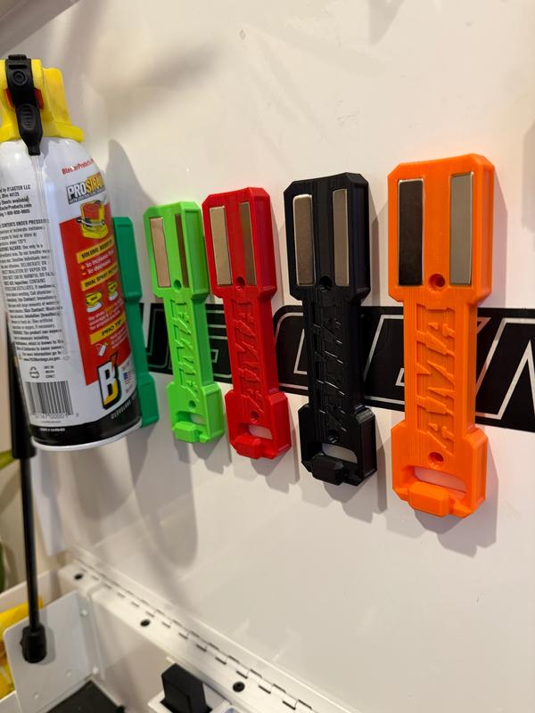 🔥Black Friday Promotion🎁🛠️2-Pcs Magnetic Aerosol Can Holder V2