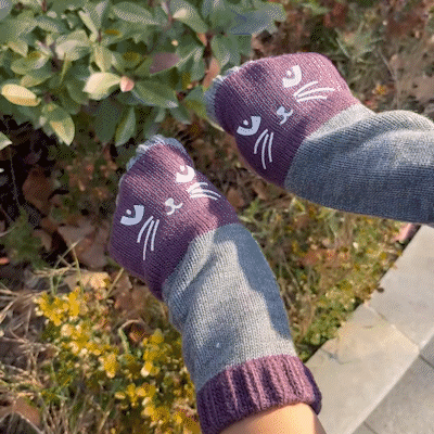 🎉Christmas Sale - 50% OFF🔥Women's Knitted Fingerless Gloves with Cute Cat Pattern