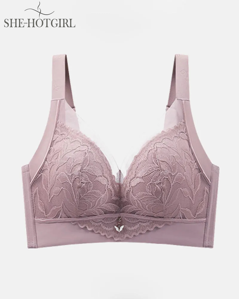 Non-wired push up minimizer bra made of lace