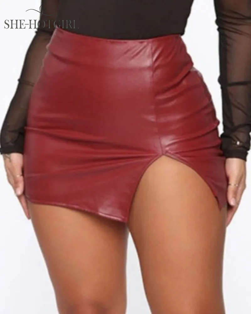 Sexy short PU leather skirt with high waist and hip slit and zipper