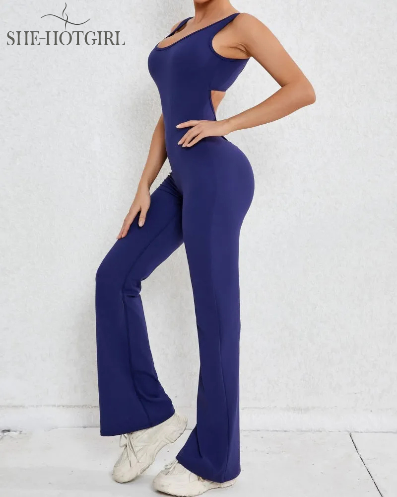 Sporty yoga jumpsuit with flared legs and hollow back