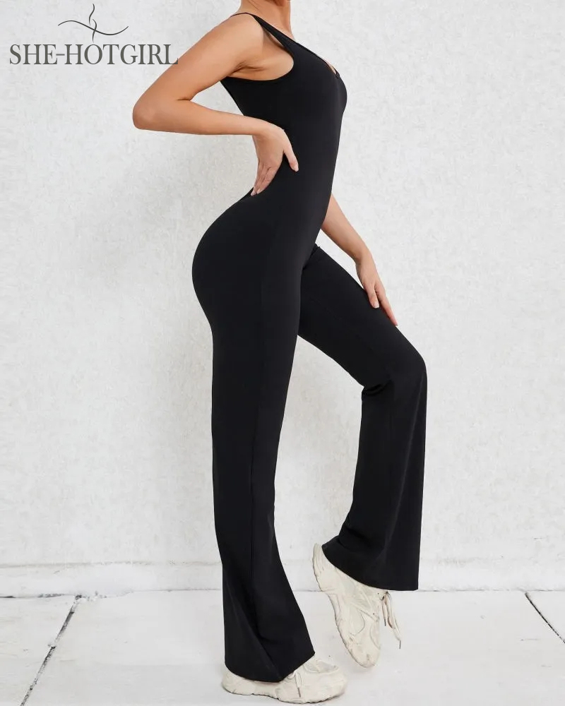 Sporty yoga jumpsuit with flared legs and hollow back