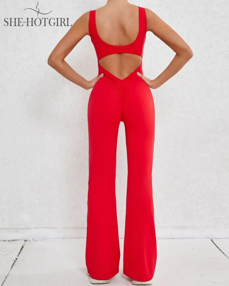 Sporty yoga jumpsuit with flared legs and hollow back