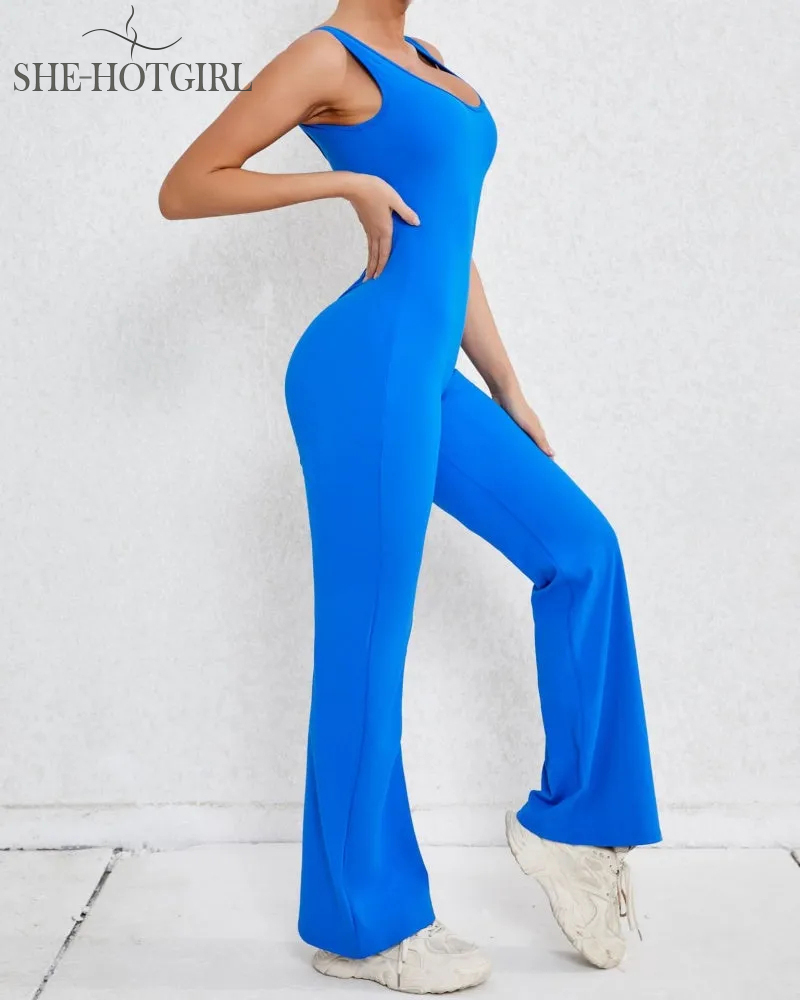 Sporty yoga jumpsuit with flared legs and hollow back