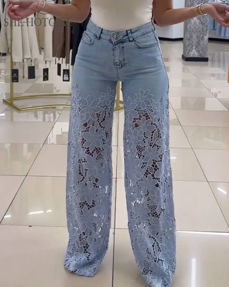 Wide-legged jeans with floral pattern and lace for women