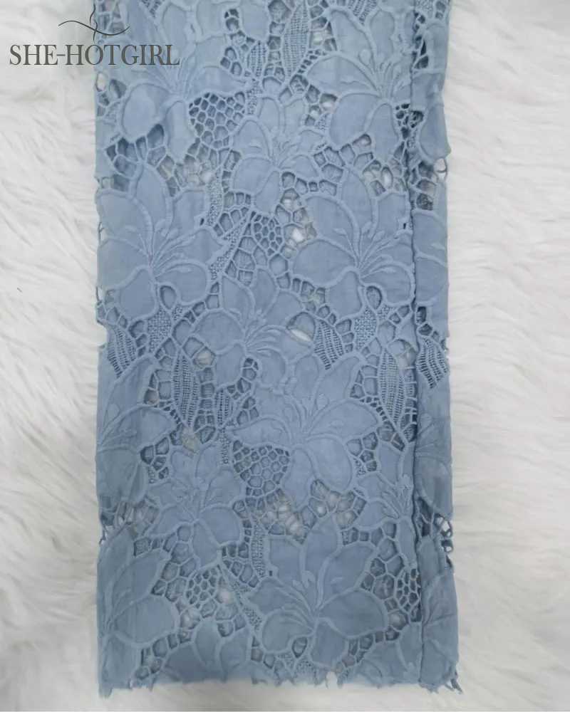 Wide-legged jeans with floral pattern and lace for women