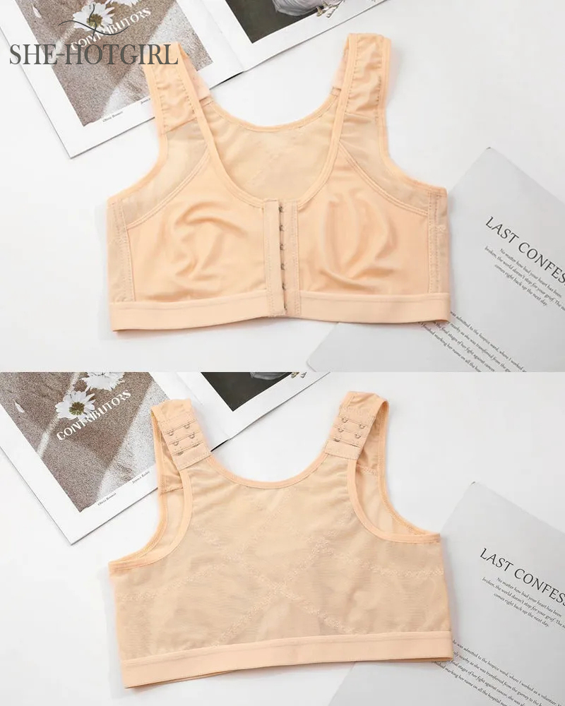 Women's bra with front closure and adjustable shoulder straps