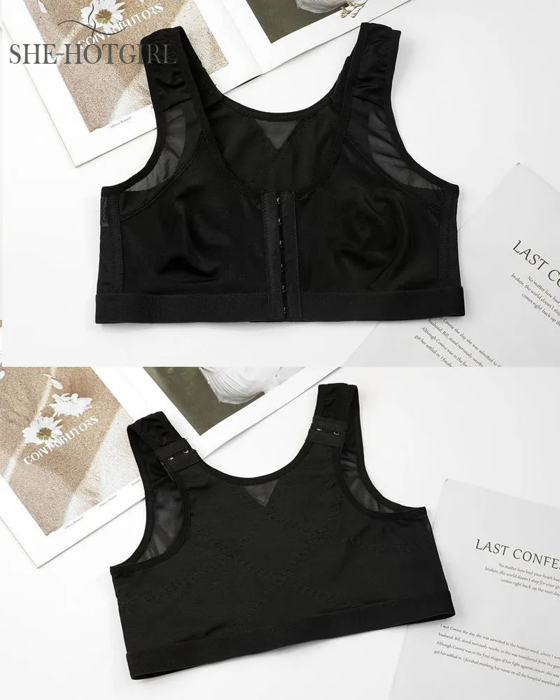 Women's bra with front closure and adjustable shoulder straps