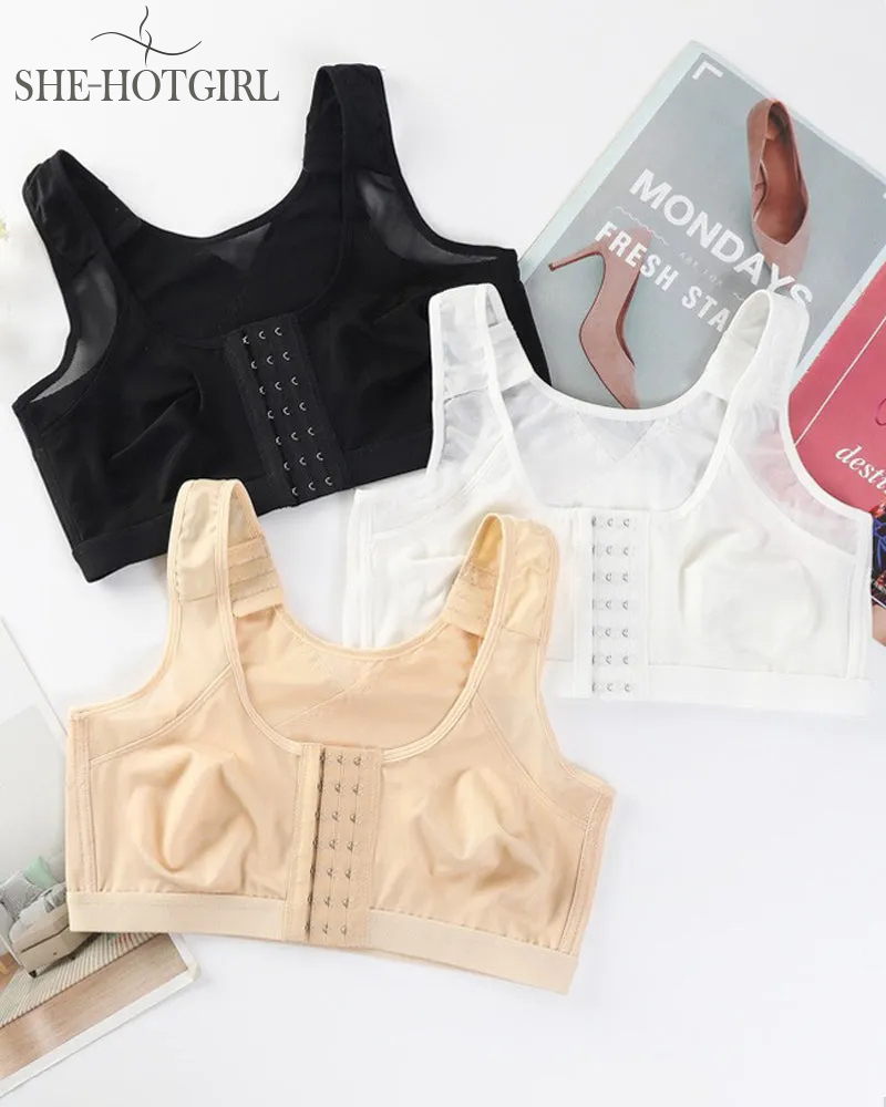 Women's bra with front closure and adjustable shoulder straps