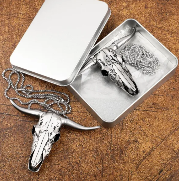 🔥2025 Best Selling Bull Strike Concealed Blade With Self-Defense Mechanism Necklace